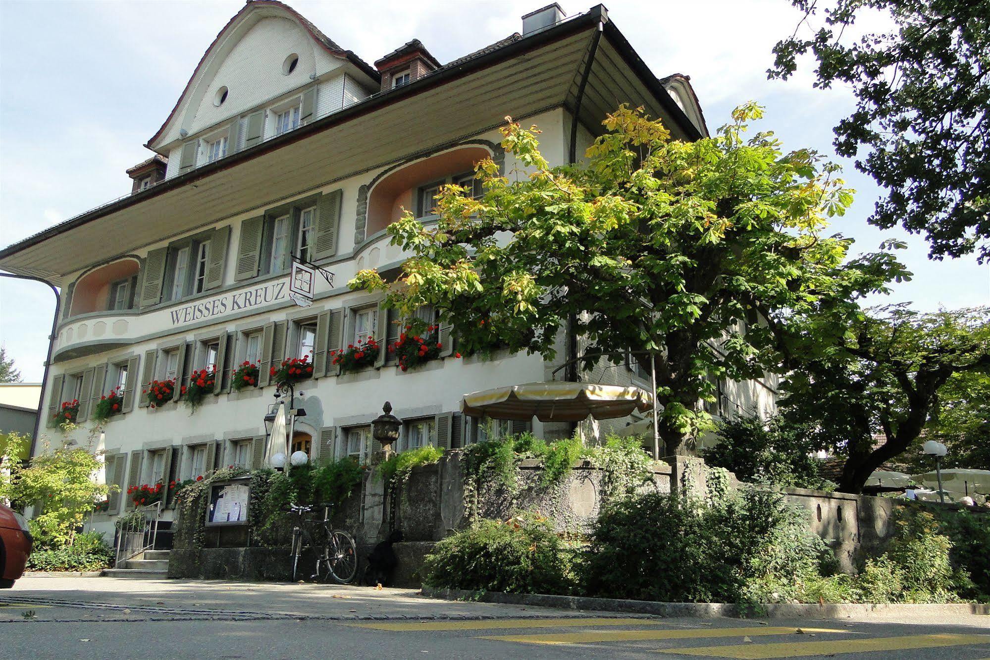 Weisses Kreuz Hotel Lyss Kültér fotó