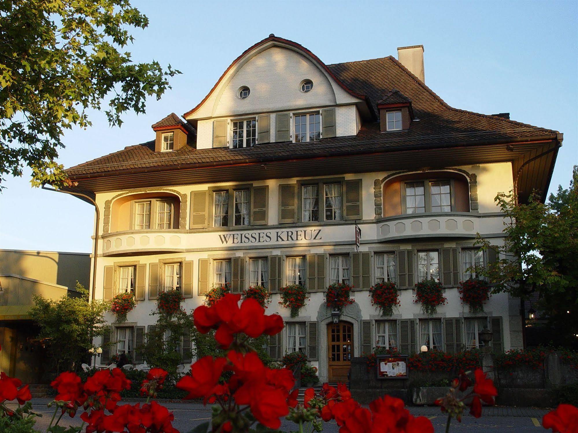 Weisses Kreuz Hotel Lyss Kültér fotó